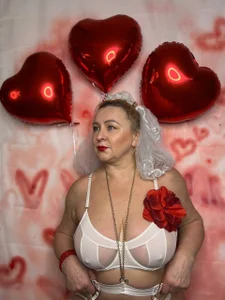 mira_robinsonnn Valentine's Day💋 Pic 2