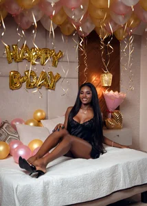 IvyAries1 Bday sesion 🎈 Poză