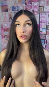 AmberOnassis straigh hair Poză 2