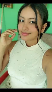 skinnysaray24 Public Pic 6