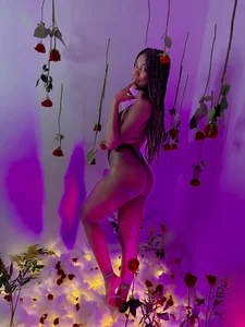 Roxxana-queen Happy Valentine's Day ❤️🌹 Pic 3