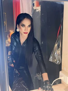 RondaCox QUEEN GODDESS Pic