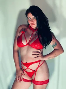 Dana_Jeins red excites me 💗 Foto 3