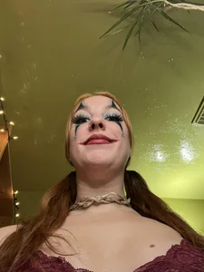 WinterSinclaire19 clownin around Pic 4