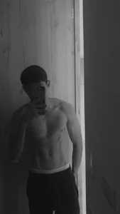 TylerLions: Public ( 3 фото)