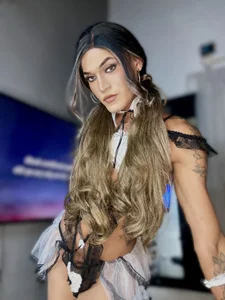 samanthahazellV Public Pic 3