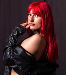 Public de Nina_Blum_  2 Imagens