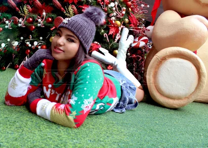 MariyaNovakie FELIZ NAVIDAD 2025 Pic 6