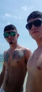 andbrysex kullanıcısının En pareja albümü -  3 fotoğraf