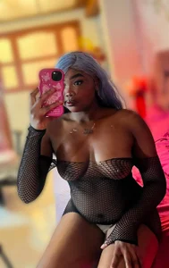 Do you like how I look? od cataleya_flores  2 snímek