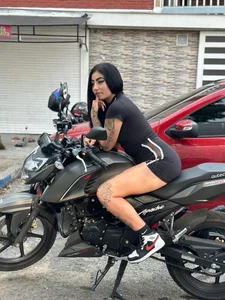 Zdjęcia SCARLETT_INK_ YOUR TRUSTED MOTORCYCLE GIRL:  9