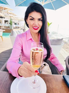 CarlaConnorTV Public Foto 8