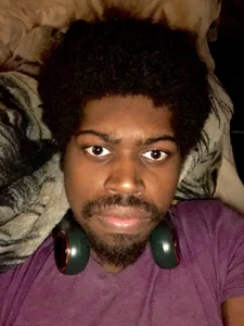 tericmidnight Selfie laying under cover Pic 4