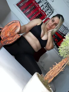 Heidy_milf A mature and sexy woman 💋 Foto 2