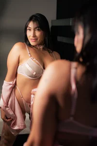 LunaMontiel Welcome صورة واحدة|LunaMontiel Welcome صورتان|LunaMontiel Welcome  صور|LunaMontiel Welcome  صورة