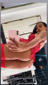 ebony_cocklover69's XXX Nude Photo 1