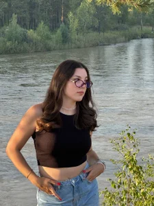 Mila_banana me Pic 4