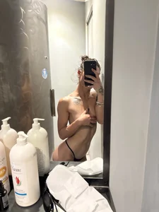 Public de TOKYOLOV  5 Imagens