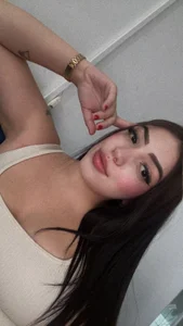 AliciaJerez1 Public Pic 2