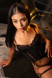 linda_cooper_ The elegance and the purity here🖤 зображення 4