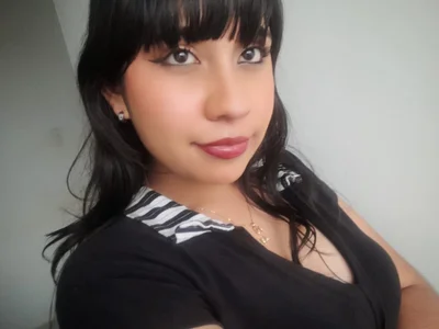 JadeVale I want you to follow me and watch me 💕 Foto