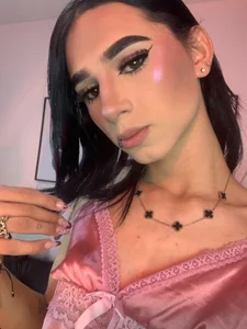 Lucy_salas Public slika 3
