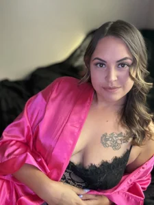 LillyHernandez Pretty in Pink 🩷 Pic 6