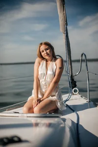 Linda__Bloom Cute and sexy Linda Pic 5