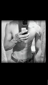 xrisxc's XXX Nude Photo 5