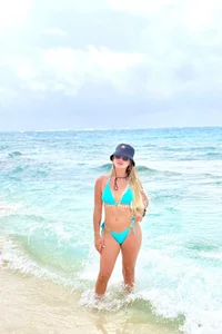 EmiilyHendriixx A little of my vacation 🔥 Pic 2