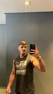 Public od HairyJG  5 snímek