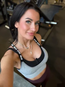 IrisNightshade Gym days with me Pic 4