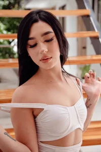 kylie_luna i feel like and angel in withe Immagine  5