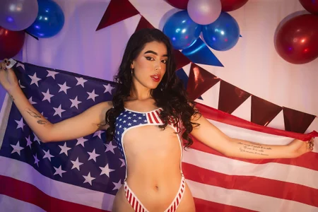 zoee_jackson 4 july Immagine 