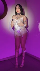 NaomiSainzの💜🧡💚Rainbow Girl💚🧡💜の 2枚の写真