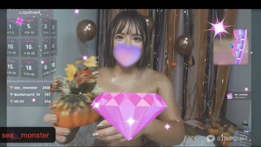 sara__xx__love 🎃10/26(月)ハロウィン配信🎃💕ご来場ありがとうございました🥰コントロール、リク、エフェクト、チケットチャットすごく嬉しいです❤️Thanks for coming to see us. Foto 2