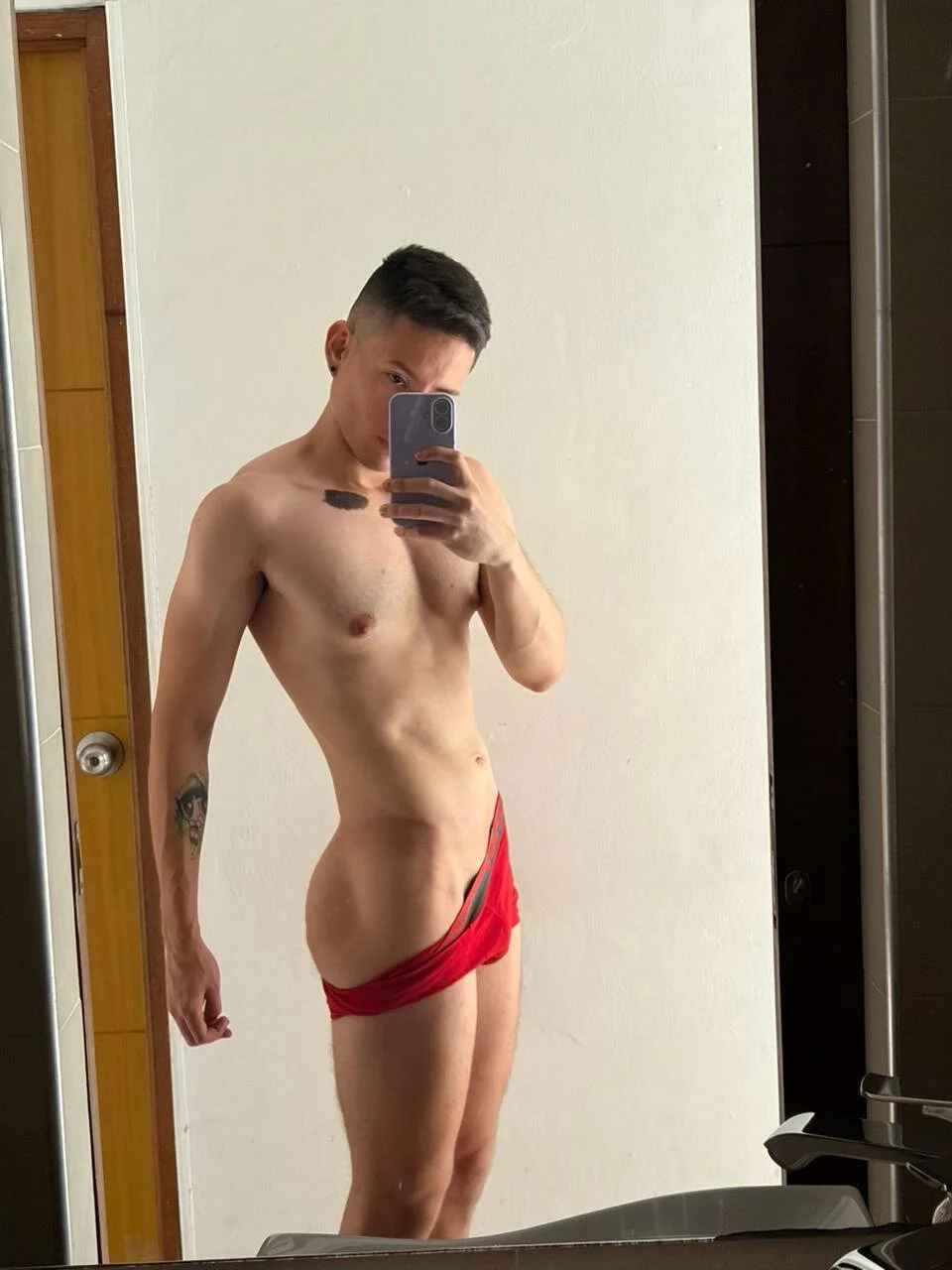 aron__fire Red, passion, baby ❤️💋 圖片 2