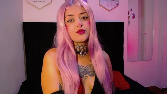 DakotaRouse1 red lingerie you like? Pic 3