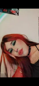 Lexxxxx_ Doll red Pic