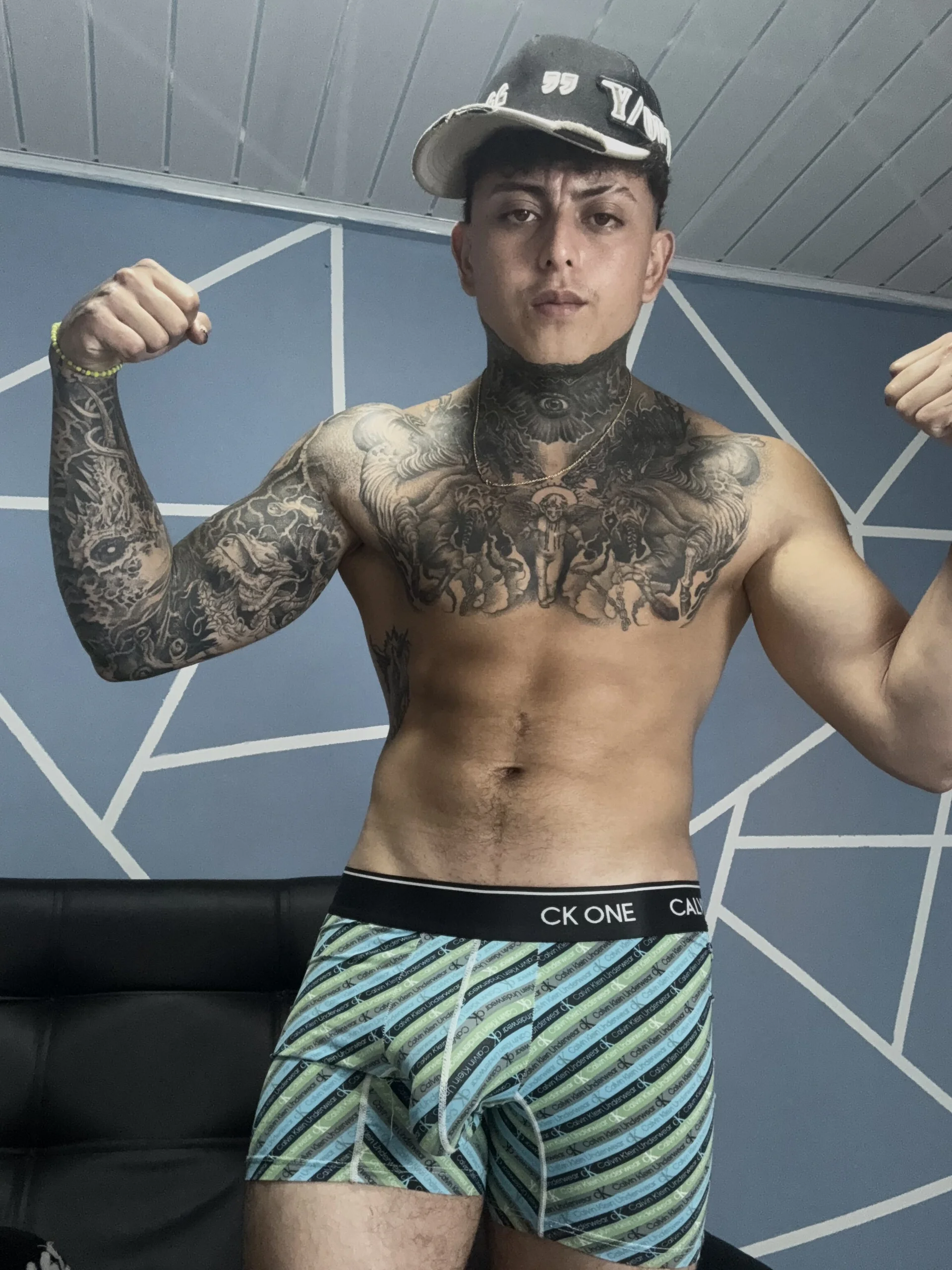 KevinSanchez420Hot 🔥 Bild 2
