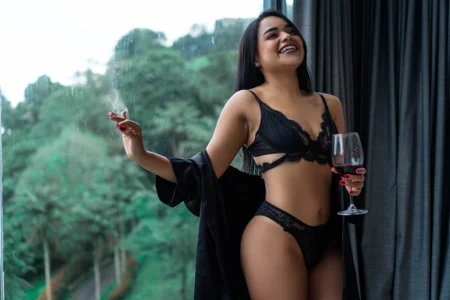 wine and sexy girl de Deborah_Colins  4 Imagens
