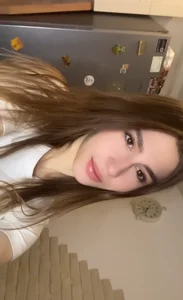 ZaraGuyette meow😽 Billede 3