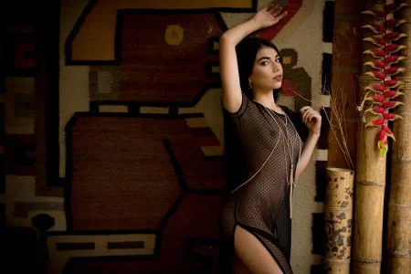 Nina-monroe Native slika 2