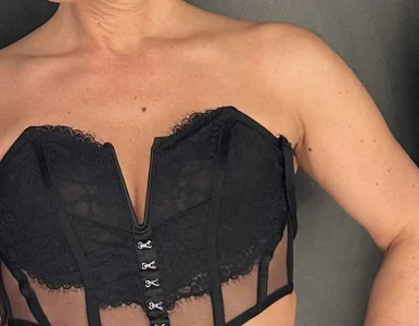 SwingWingWomanSweden Public Pic