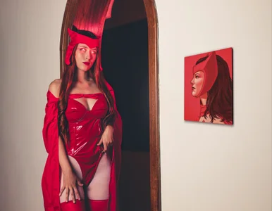 ViolethMoon: Wanda Maximoff Cosplay ( 3 фото)