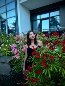 Beg_me_now Have you looked? Now think about what lies behind what the prince sees. Pic 8