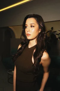 AdeleVelvet A look through time Hình