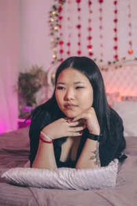 YunaArai 🖤💚🖤 Foto 4