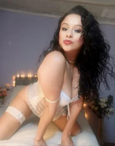 JessieGomezz_: Public ( фото)