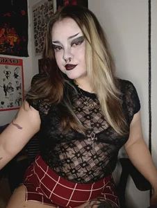 Bdsm_and_fries Spooky Makeup Pic